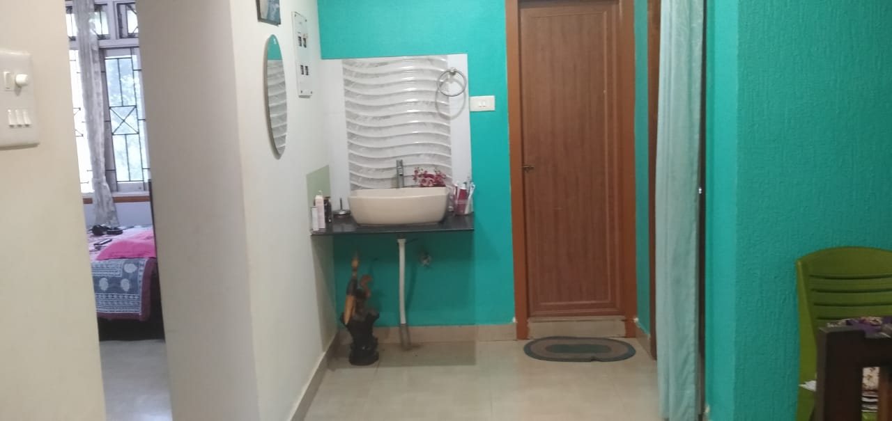 Semi Furnished 4bhk semi furnished apartment in Kahilipara, Guwahati, Assam, India for Rent